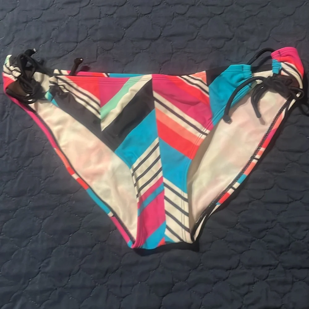 Roxy Swim Halter Bikini - Picture 3 of 10
